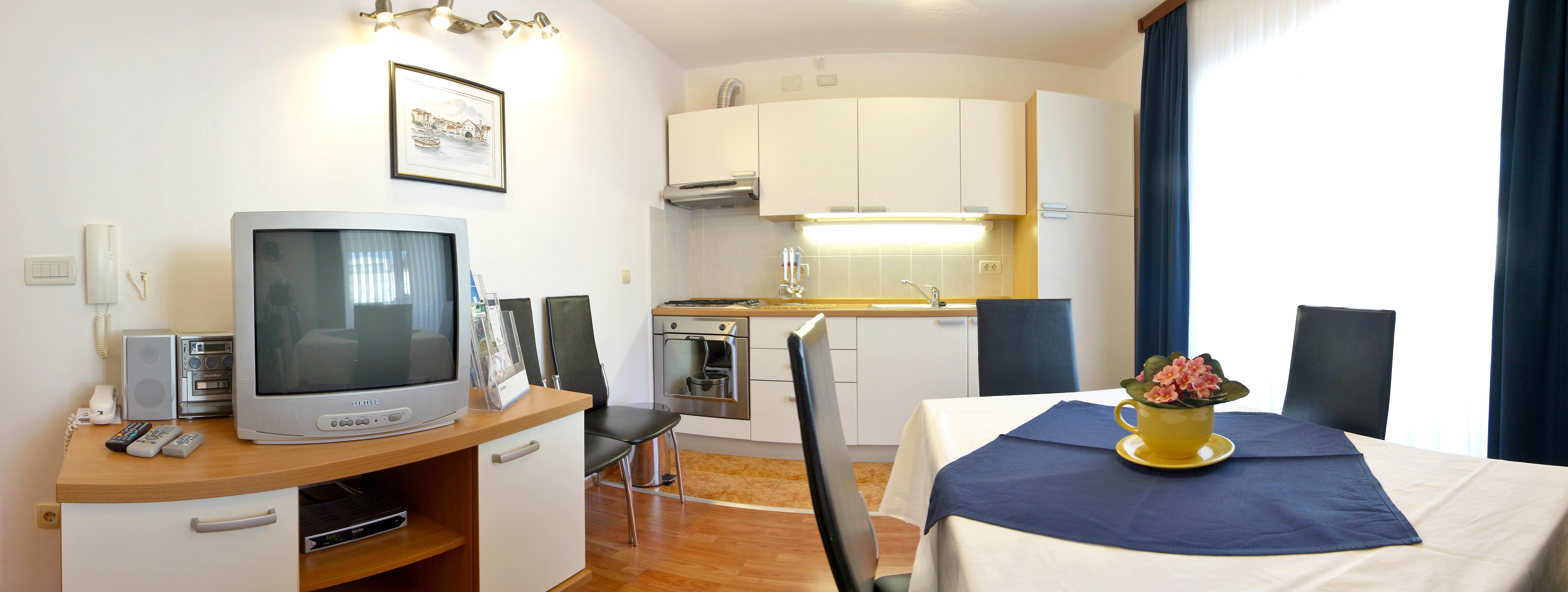 סופטאר Villa Midea מראה חיצוני תמונה