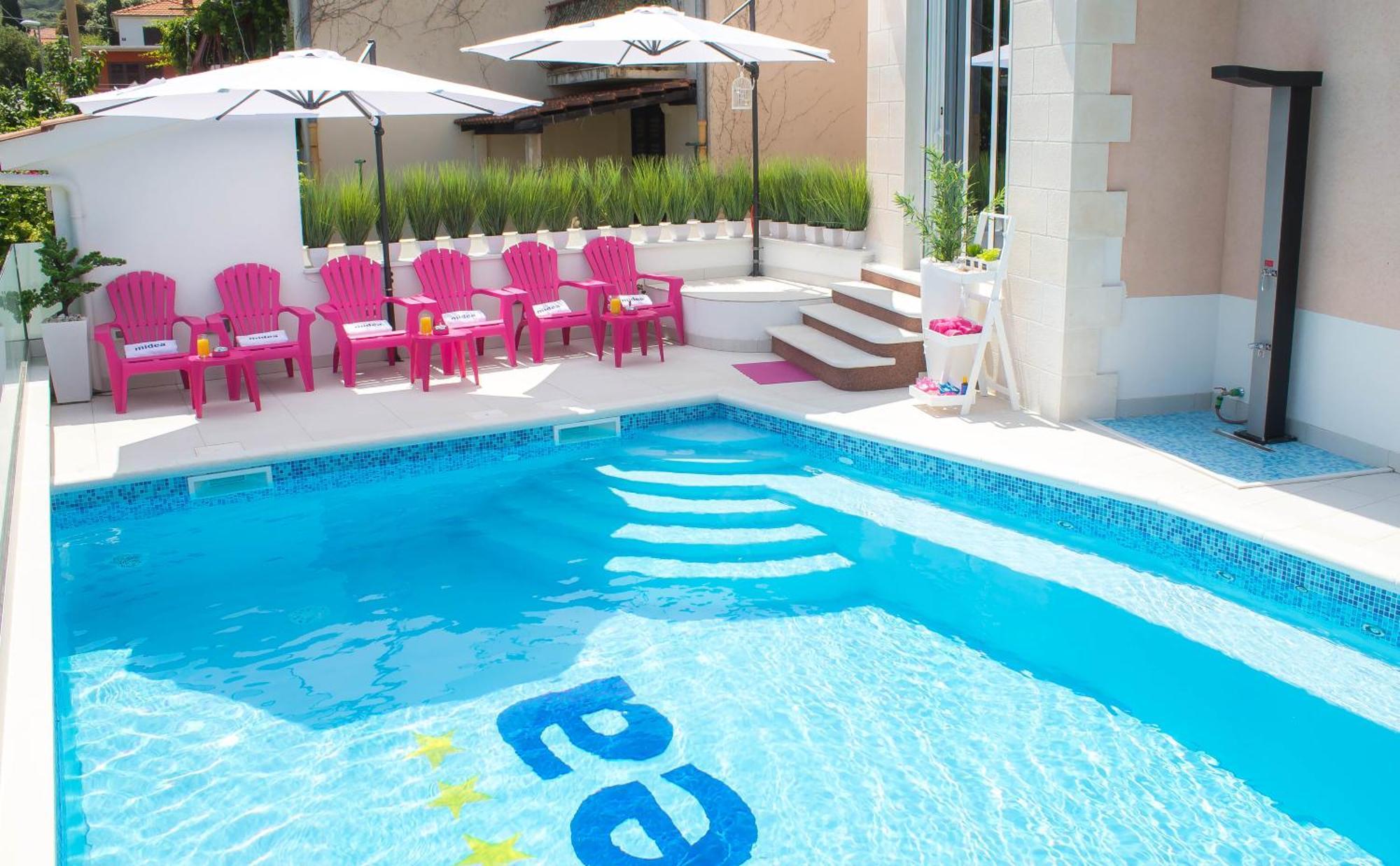 סופטאר Villa Midea מראה חיצוני תמונה