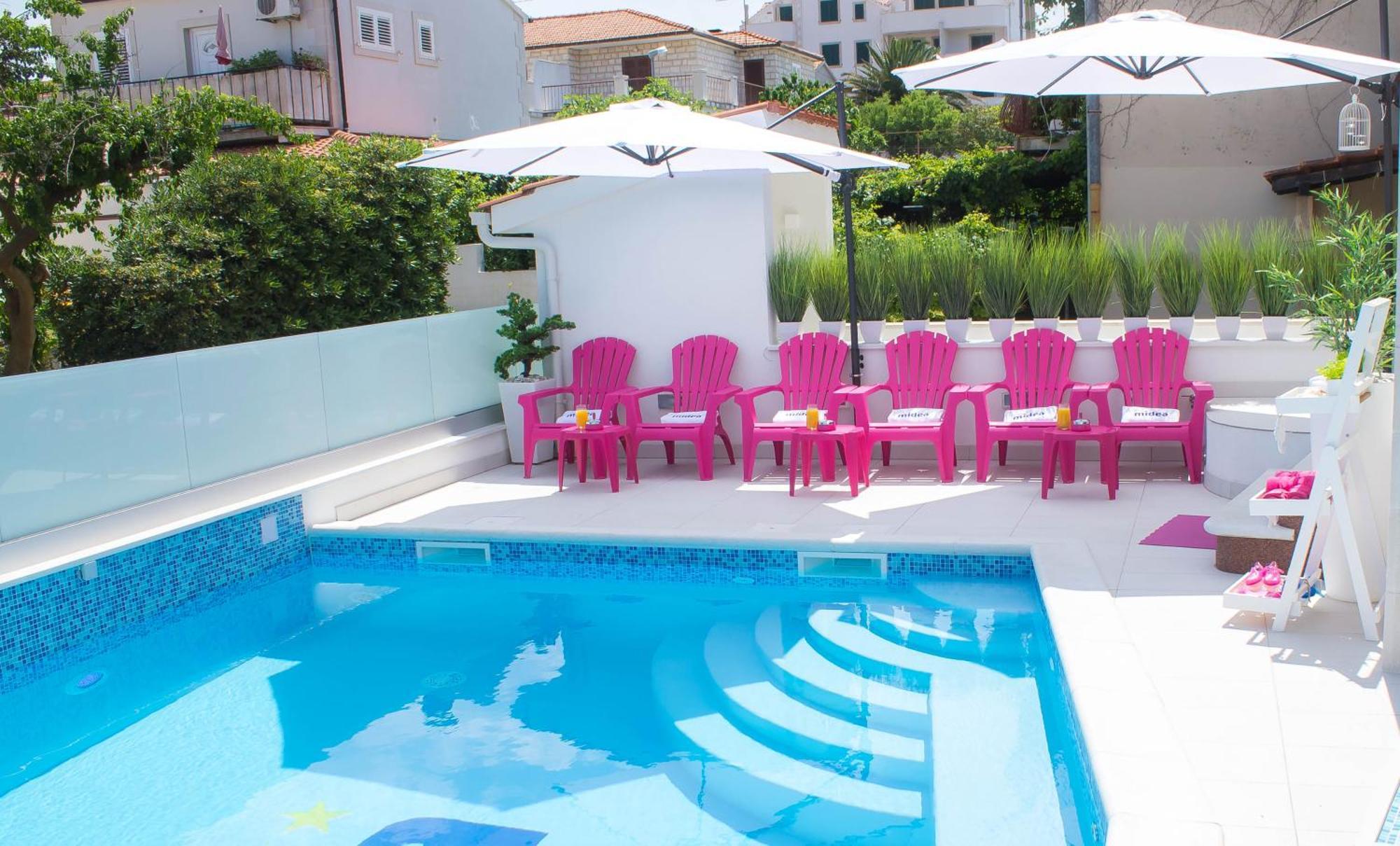 סופטאר Villa Midea מראה חיצוני תמונה