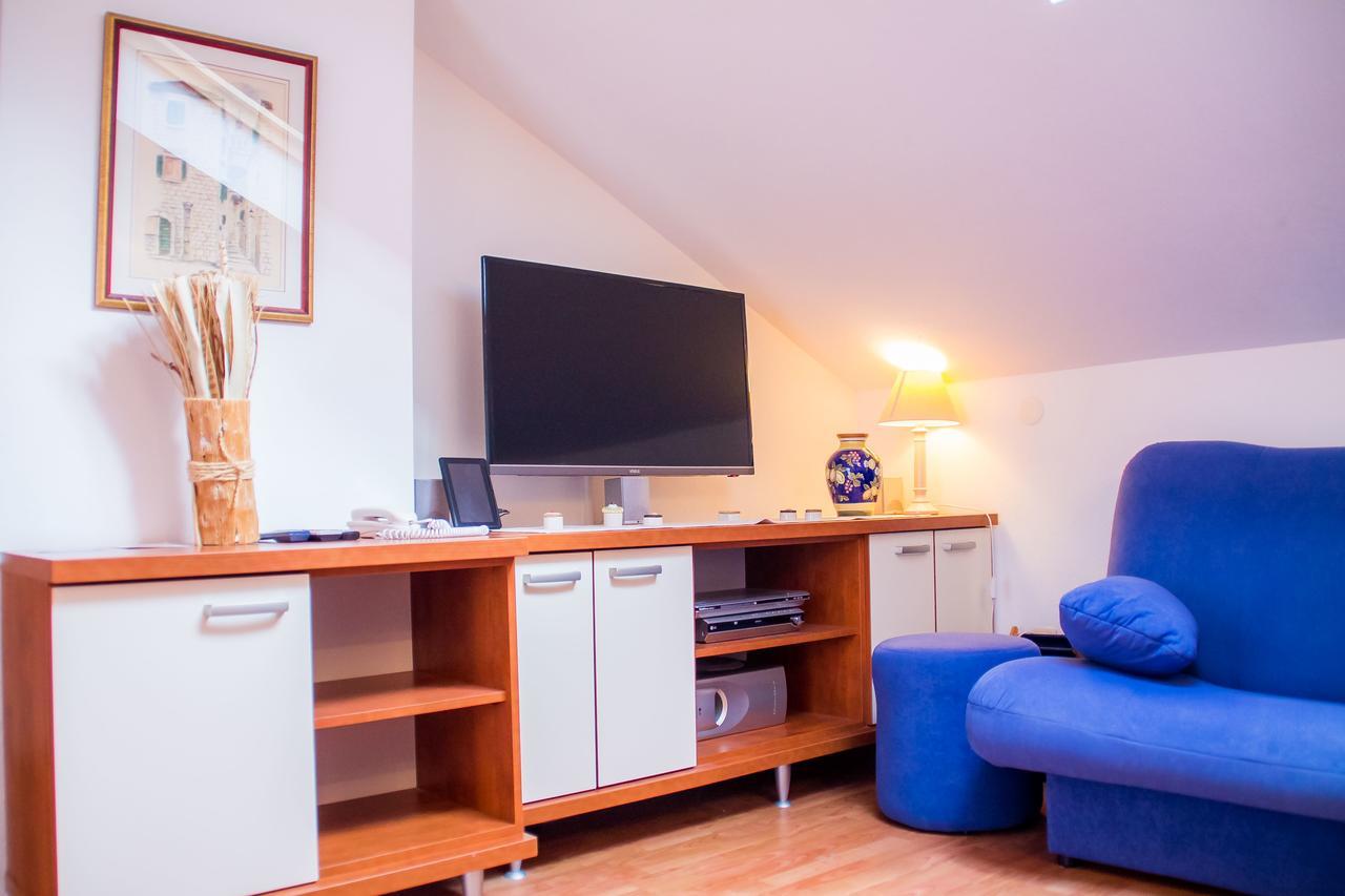 סופטאר Villa Midea חדר תמונה