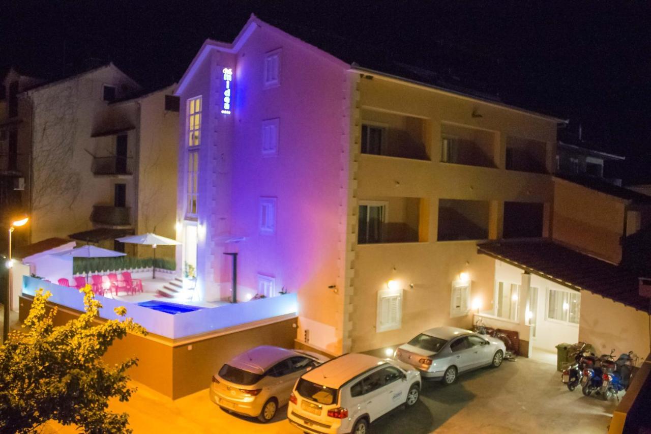 סופטאר Villa Midea מראה חיצוני תמונה